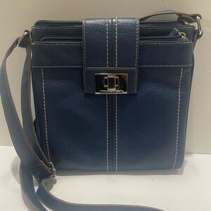Tignanello Blue Pebbled Leather Crossbody Bag Turn Lock Organizer Multi Pocket